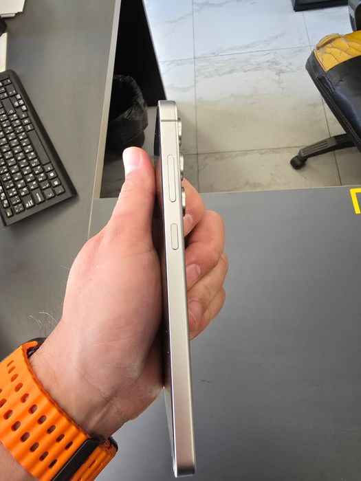 Samsung  S24 FE в 128