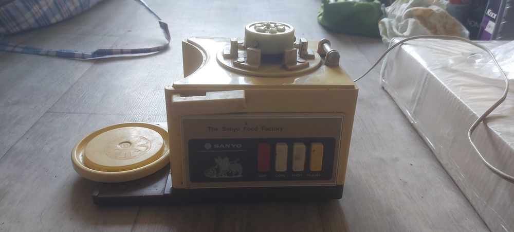 Электромотор от кухон. комбаина Sanyo/ Япония