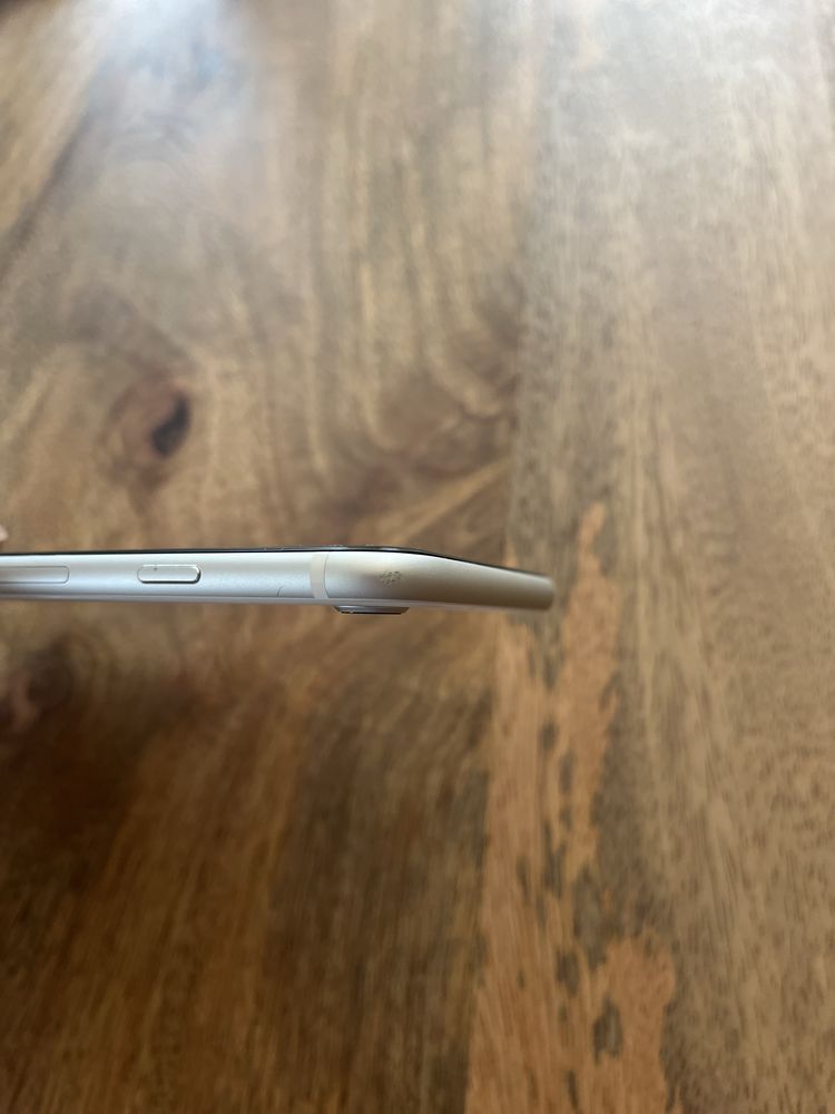 iPhone SE 2020 128GB