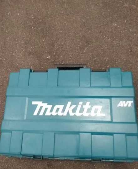 Перфоратор Makita HR 5211 C