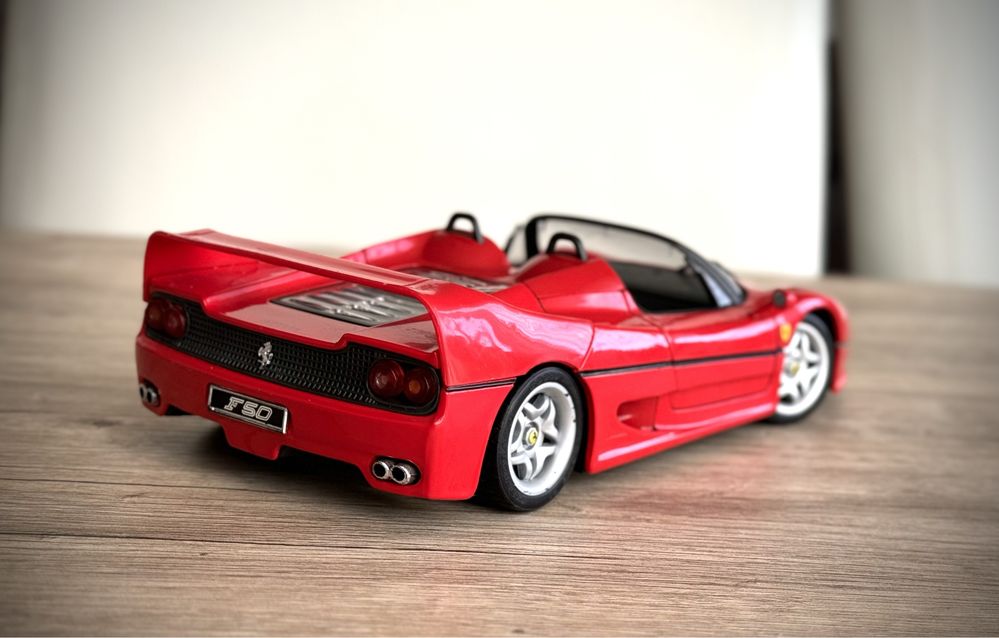 Macheta 1:18 Ferrari F50 Maisto