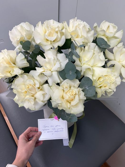 Отдам букет свежих роз за 9000