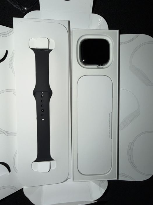 Apple Watch series 11, 46 mm, aluminium case, GPS + Cellular.