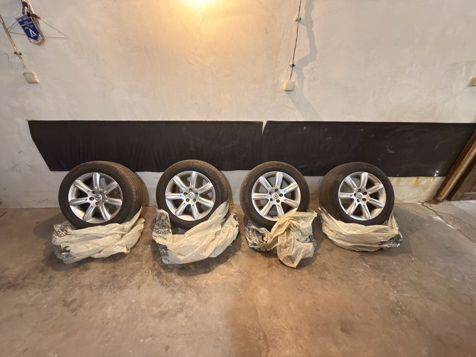 Джанти с летни гуми Volvo/Волво 17”