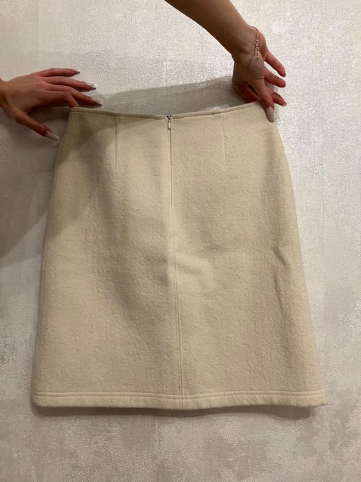 Пола MaxMara 100% вълна