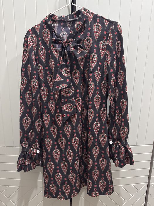 Продаю платья можно и под новый год на любые мероприятие