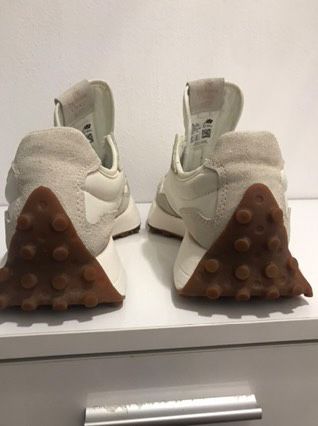 New balance 327 чисто нови