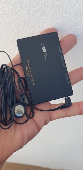 Radio portabil de colecție Sony SRF-220 FM/AM Radio card