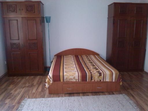 Dau in chirie casa in Turda,Cj,420 eur,zonă Bai,4 cam.,izolata termic,