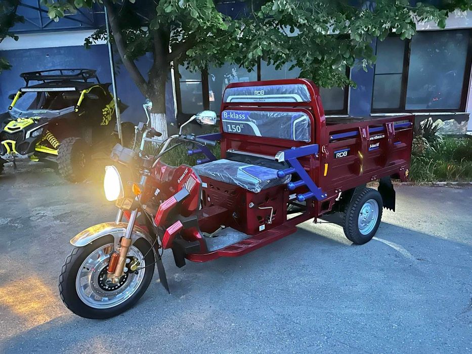 Trotineta pe benzină