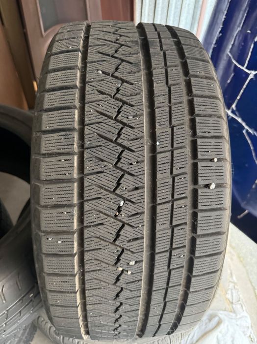 Шины зимние липучки состояние как новые Triangle SnowLink 265/40 R20