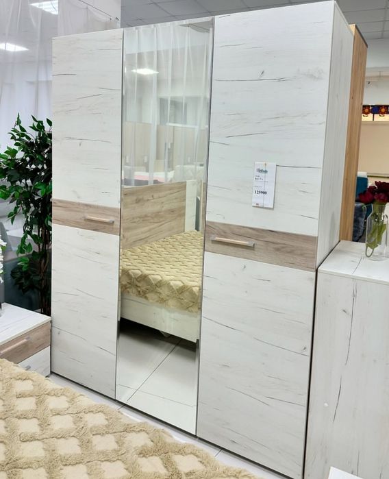 Продам шкаф для спальни