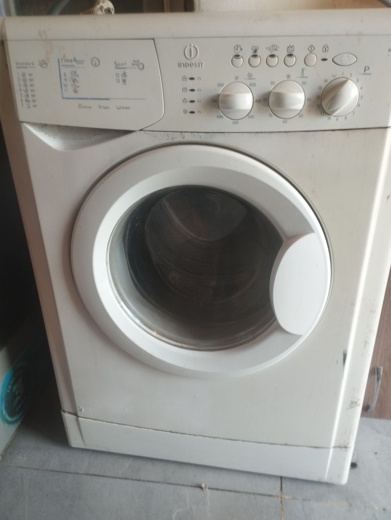 Продам стиральную машина автомат