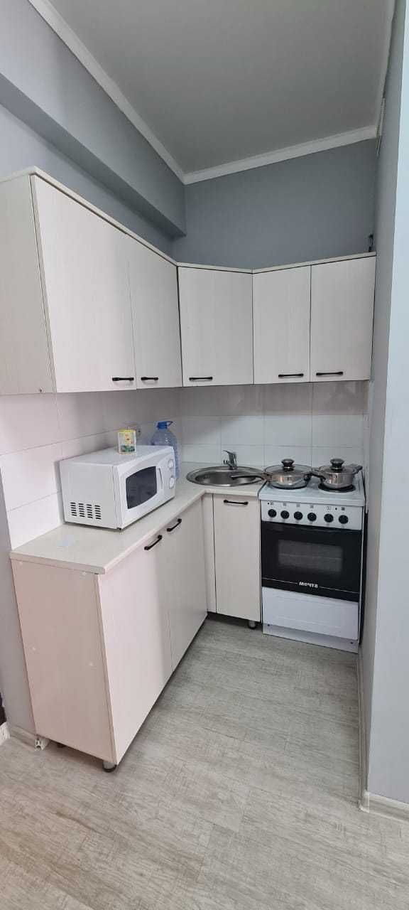 Продам 1 ком. квартиру кухня студия