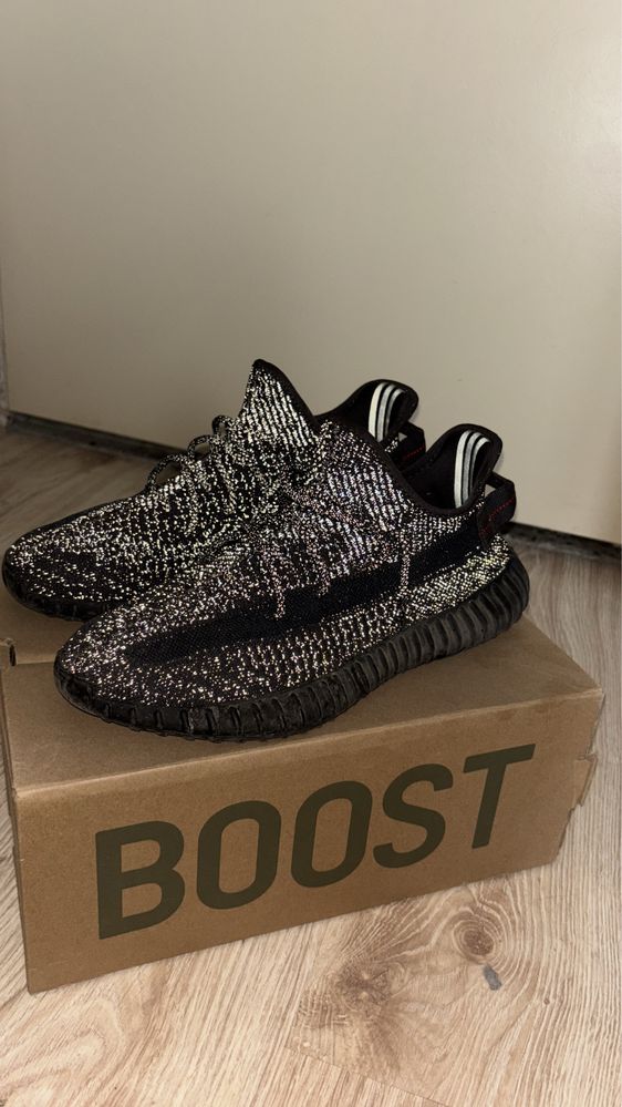 Yeezy 350 black с кутия