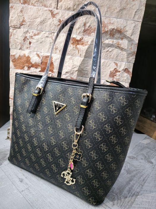 Geanta dama Guess