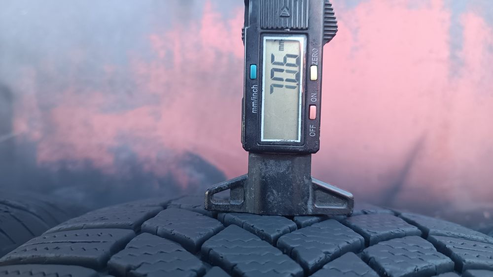 225/50/17 Bridgestone