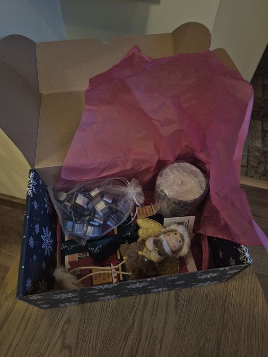 Коледна кутия за подарък