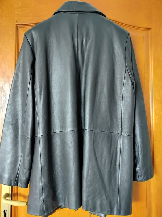 Черно кожено яке