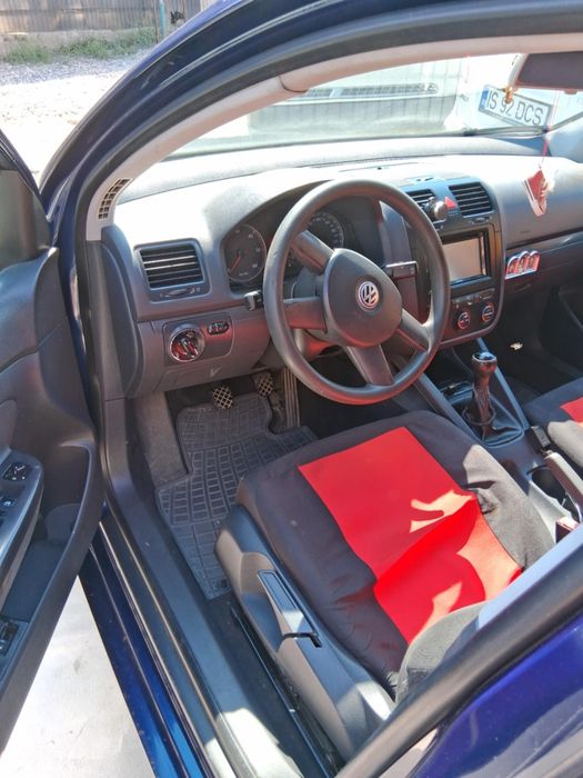 Vând golf 5 1,9 TDI
