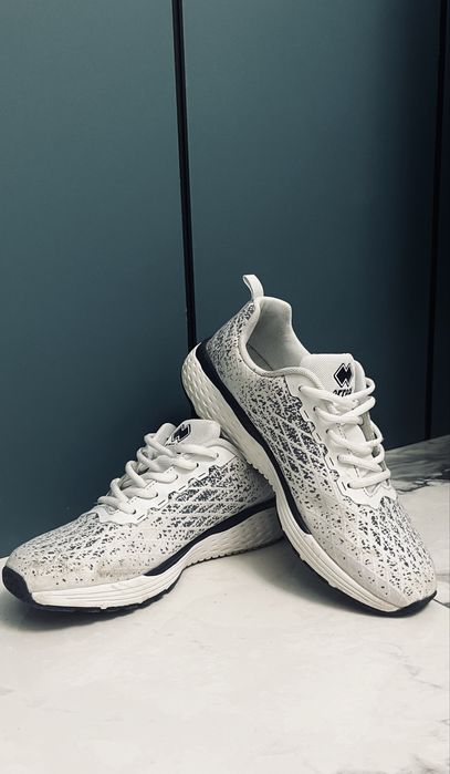 Новые кроссовки Errea