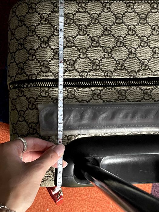 куфар гучи кафяв бежов естествена кожа сак чанта gucci на колела