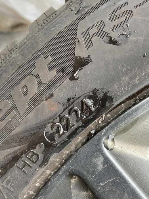 215 50 17 Hankook Зимни