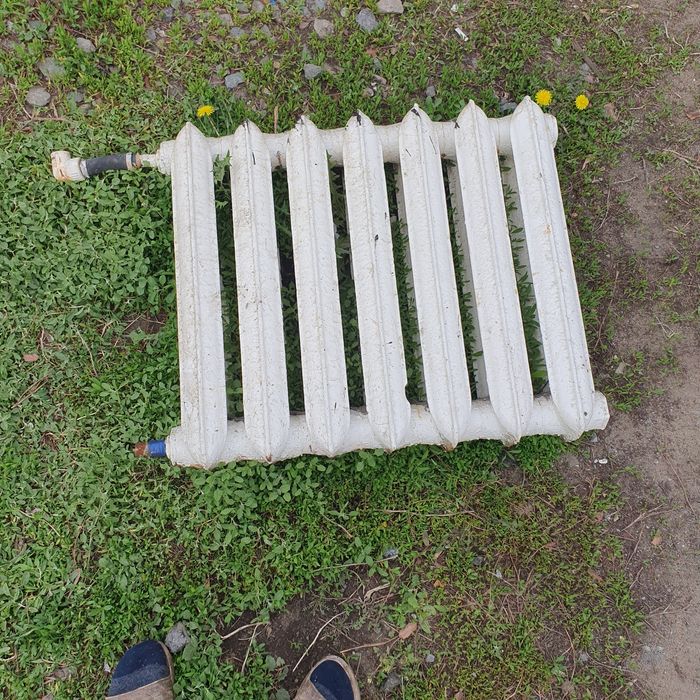 Продам радиатор отопления.