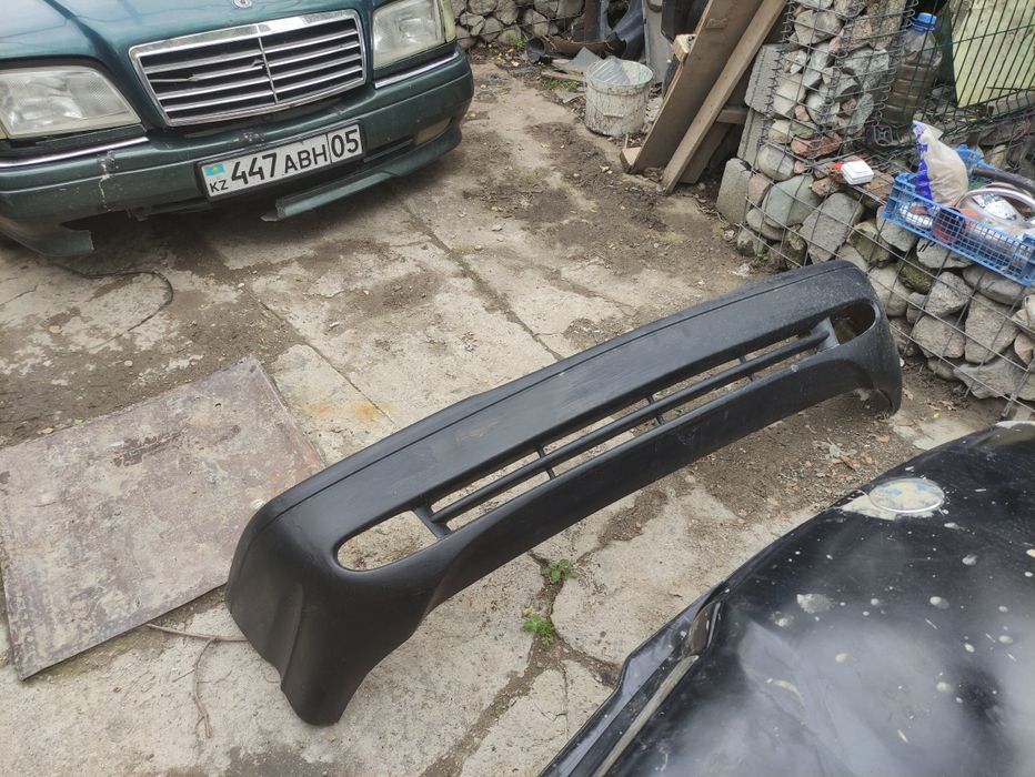 Бампер Мерседес w202 AMG 4.3