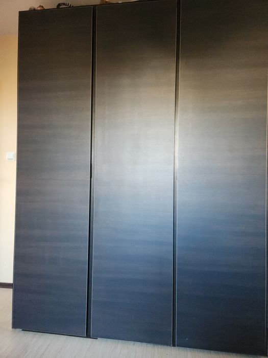 Спалня с матрак и гардероб