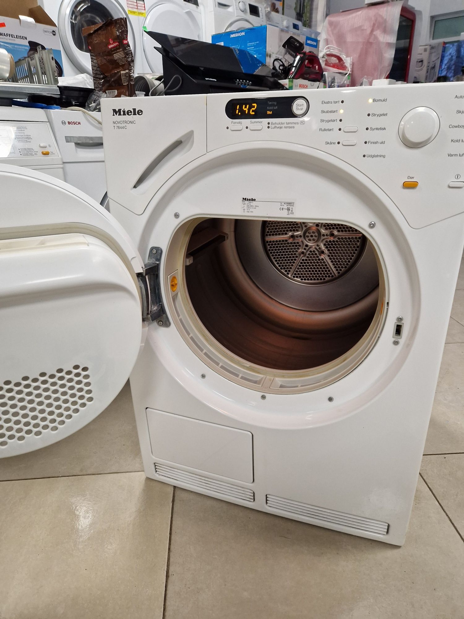 Сушилня MIELE T 7644C Пчелна пита