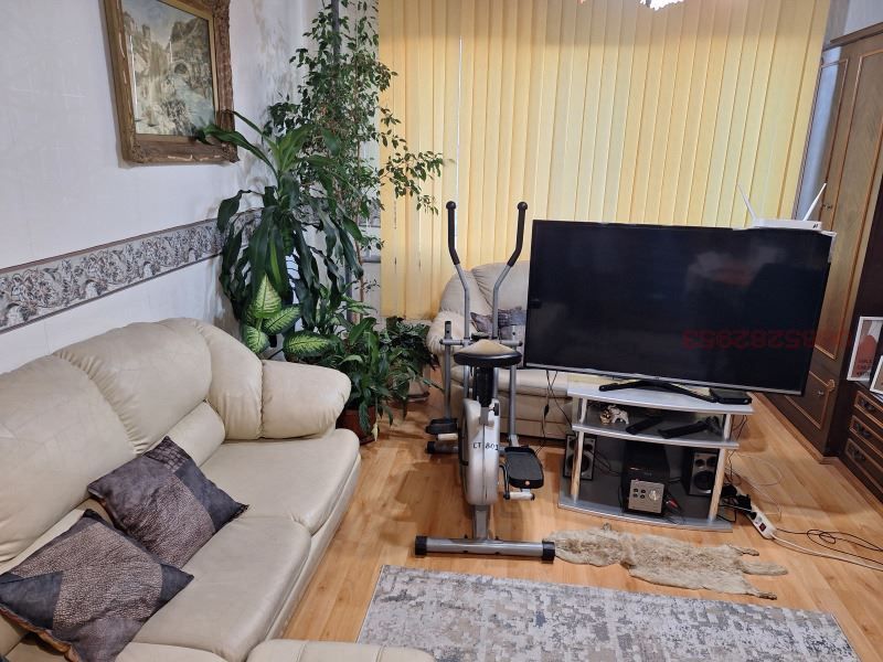 Продава се Тристаен апартамент в София, Люлин 9 - 98 кв.м за 1837 €/кв.м - Снимка #1