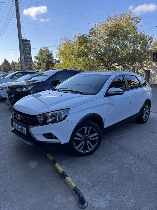 Lada Vesta Cross SW Mars full