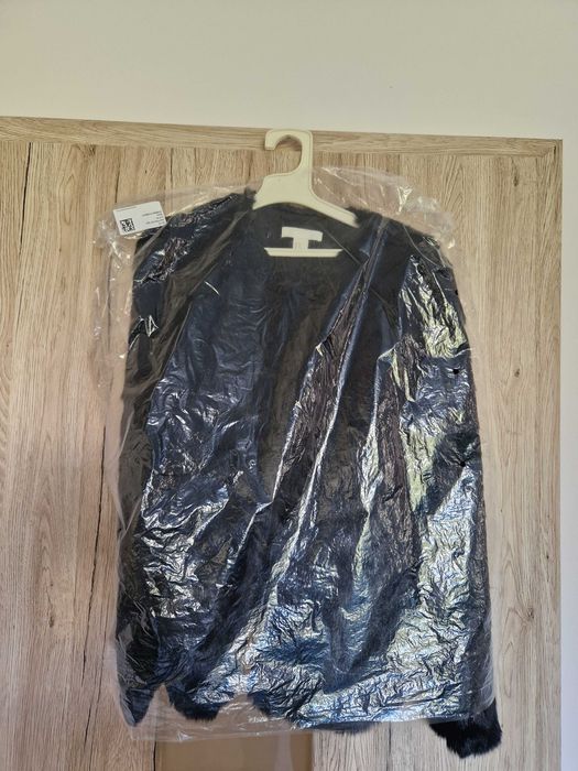 Черно палто H&M косъм - НОВО