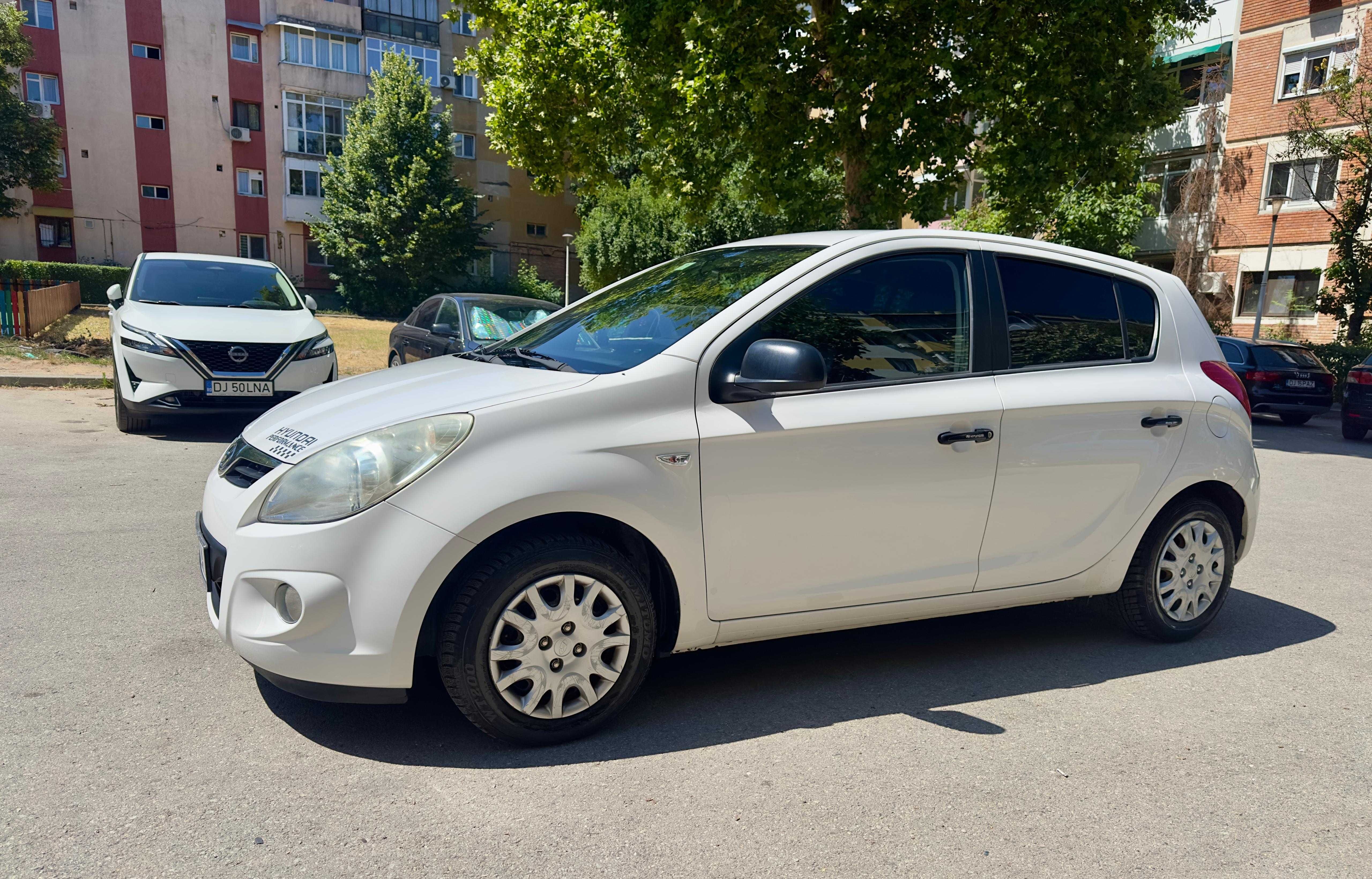 HYUNDAI i20 - 1.2 benzina, 84 CP, euro 5 - 2012