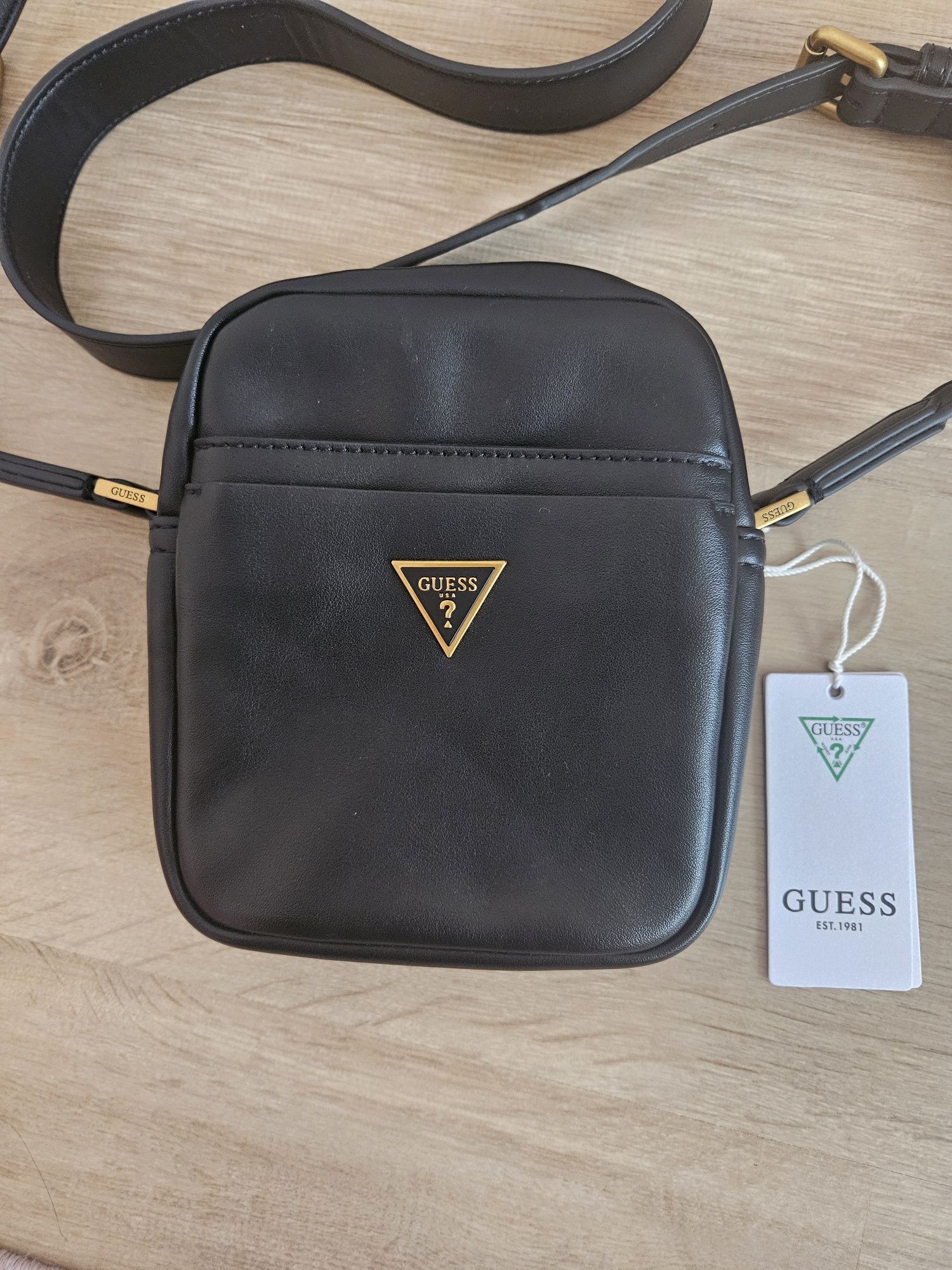 Нова оригинална кожена чанта Guess