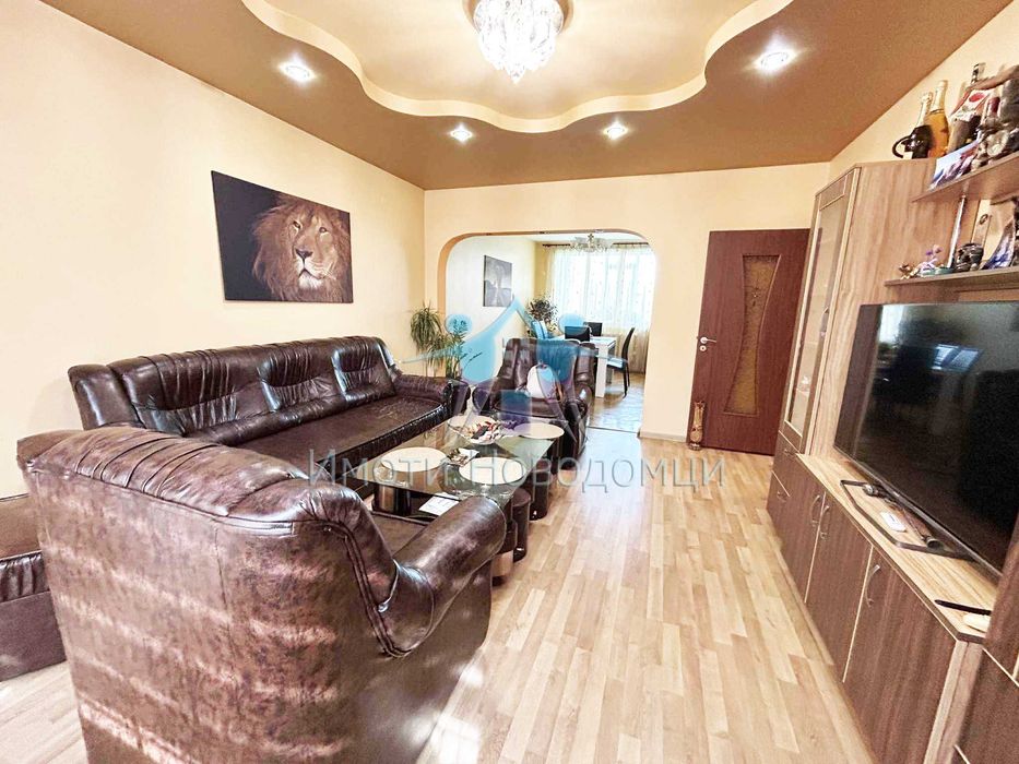 Четиристаен апартамент в тухлена кооперация в гр.Шумен, кв. Гривица