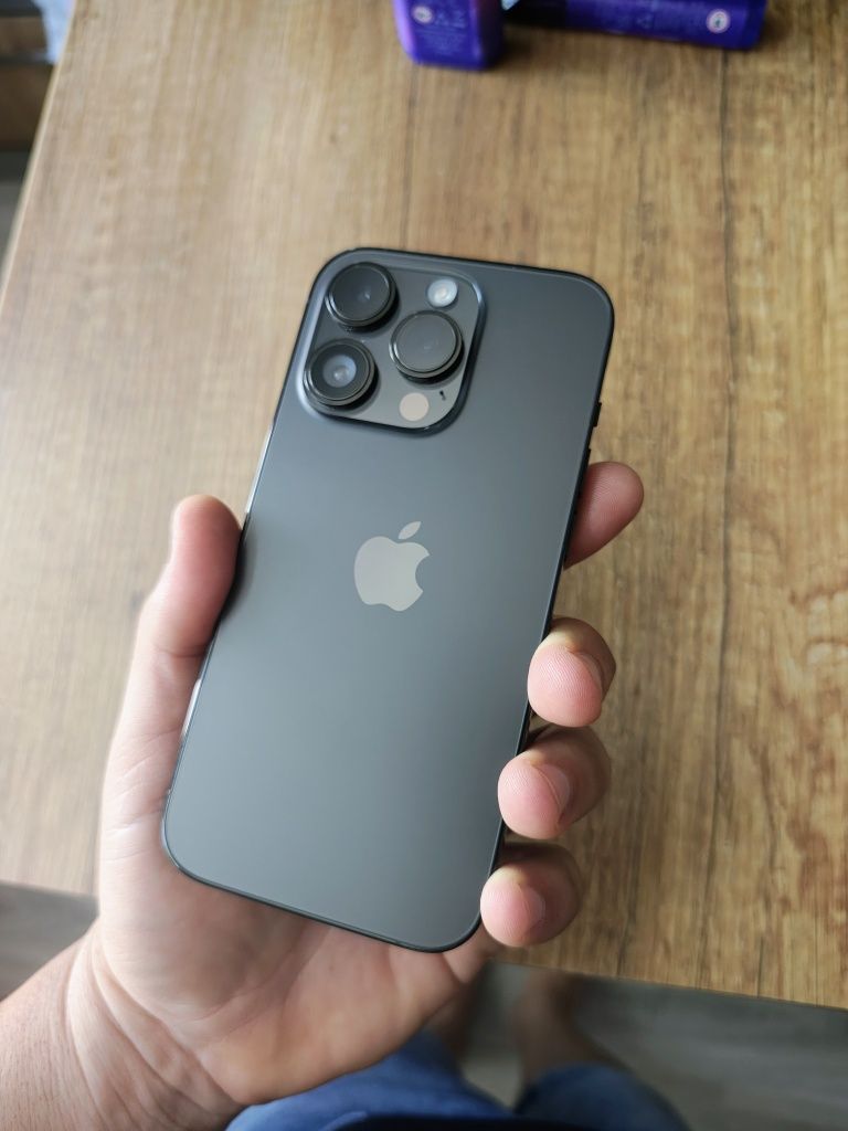 Продавам Iphone 14 pro 256 GB
