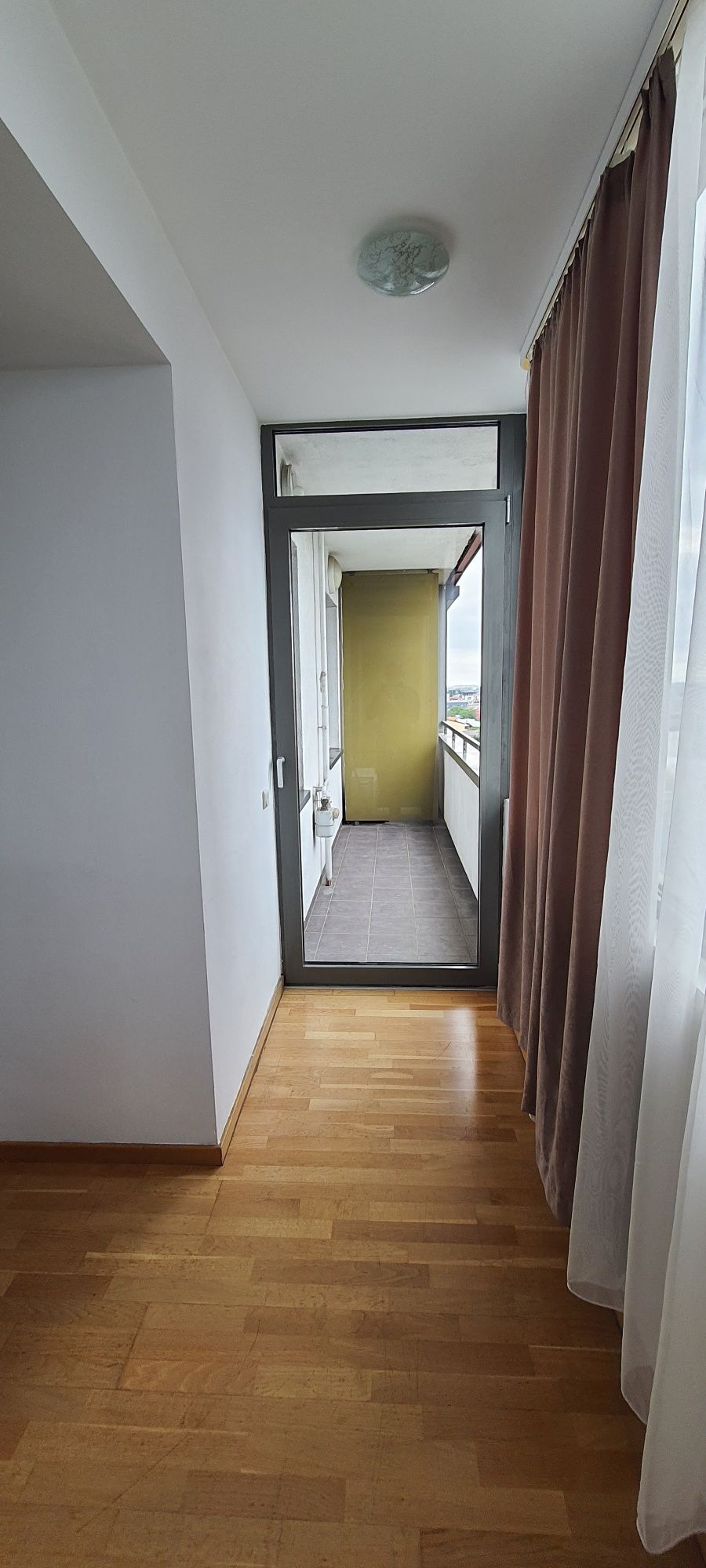 Închiriez apartament 2 camere