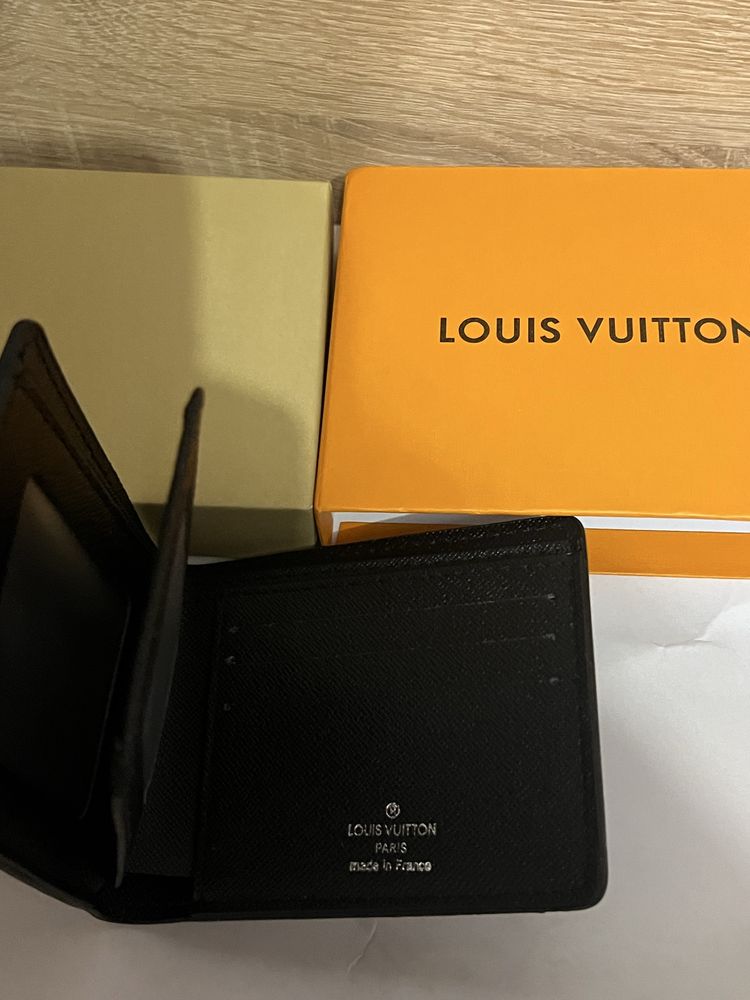 Portofel Louis Vuitton negru !!