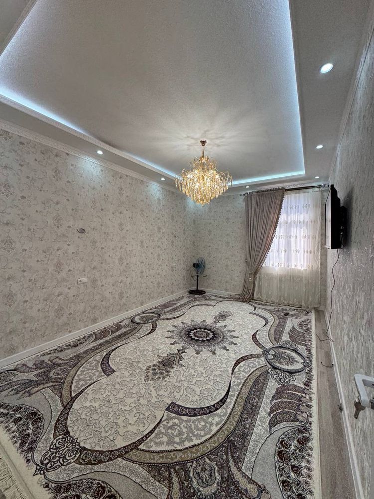 Продается 4 ком. Квартира площадью 127 кв.м. В Согдиане ор. Мечеть