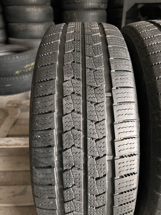 2 anvelope iarna 215/65/16 c , nexen , dot 2022 , 7.5 mm