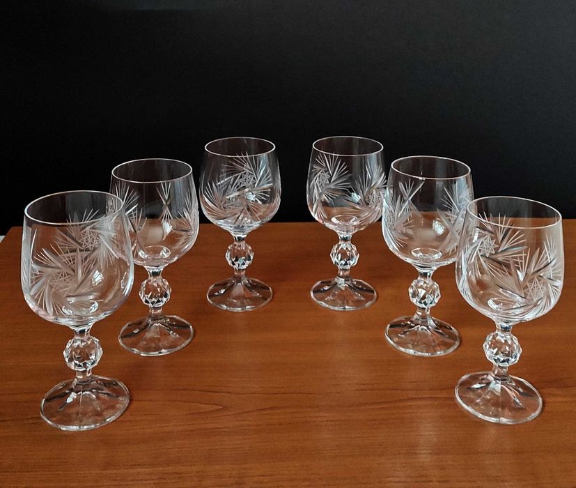 2 модела кристални чаши за вино"Бохемия"