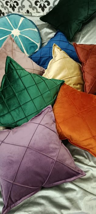 Продам подушки новые.