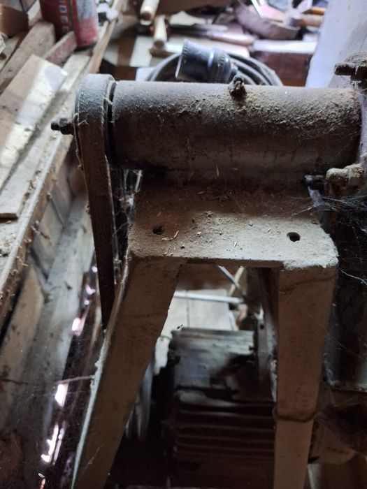 Moara de ciocane cu MOTOR TRIFAZIC.