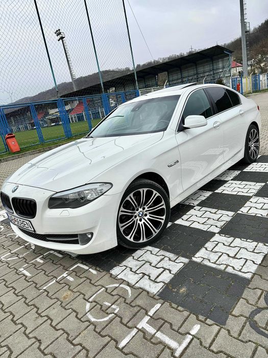 BMW SERIA 5 F10 520D