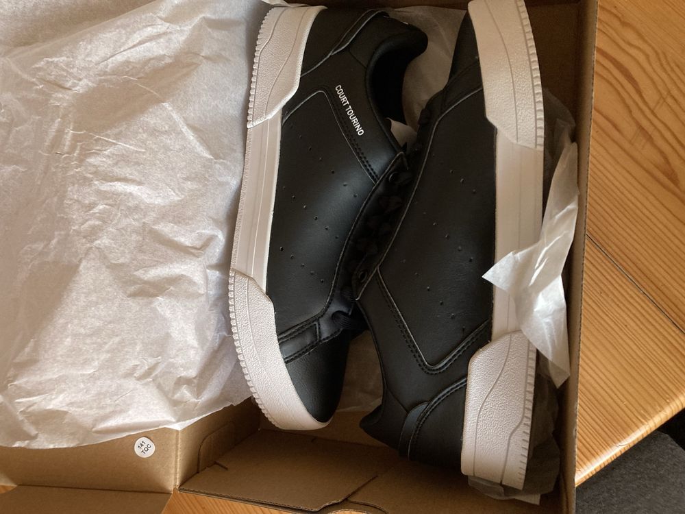Мъжки оригинални маратонки Adidas Court Tourino