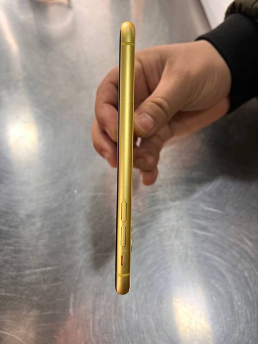 iPhone 11 250$  holati yangi