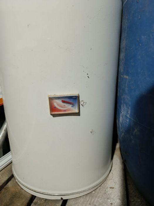 Продава се бойлер-неръждавейка
Ползван е 3 месеца
Бойлера е 80литра
Са