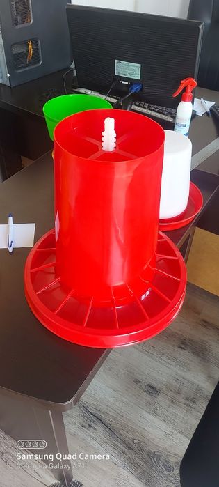 Кармушка паилка для кури и циплтий